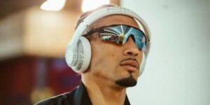 Oakley-Radar-EV.jpg